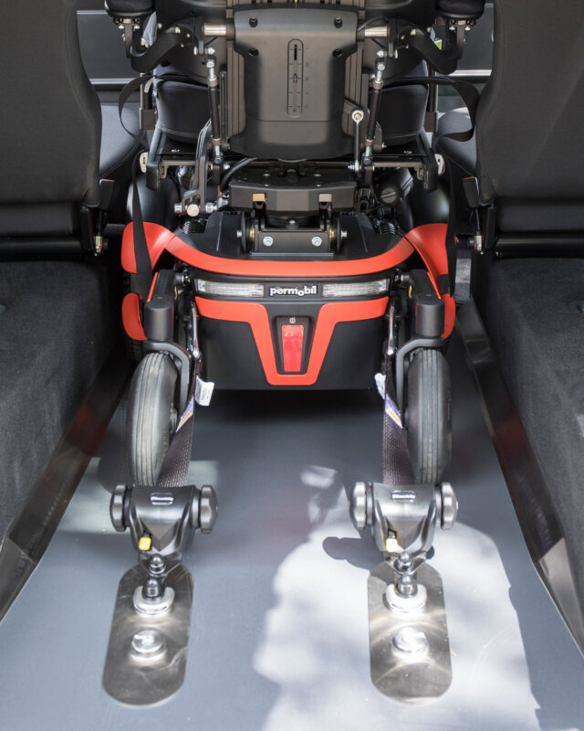 WAV rear restraints